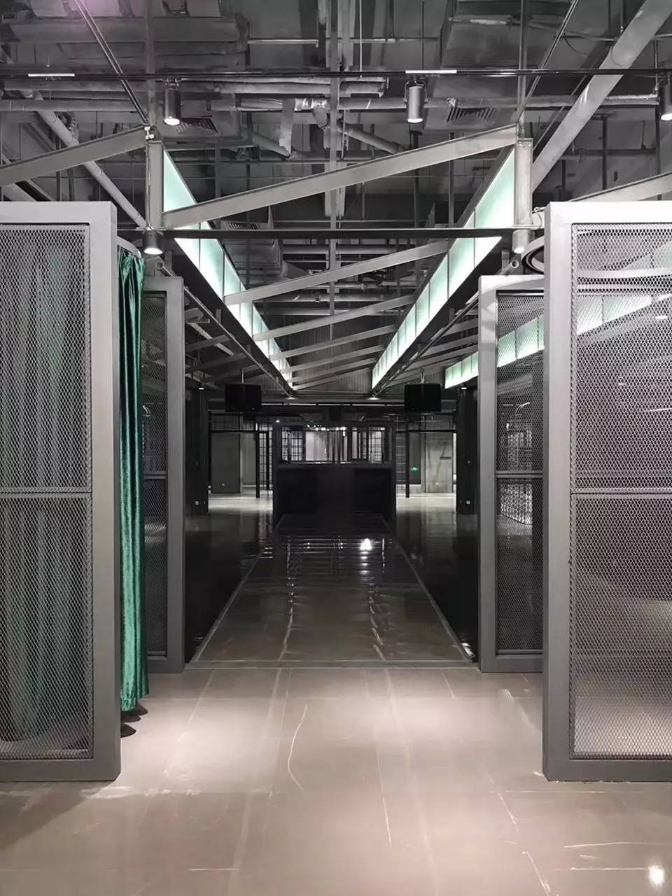  赛前菲尼克斯太阳手感冰凉——社区盾节点到来，更衣室稳定，年轻球员得到机会-爱游戏中国官网