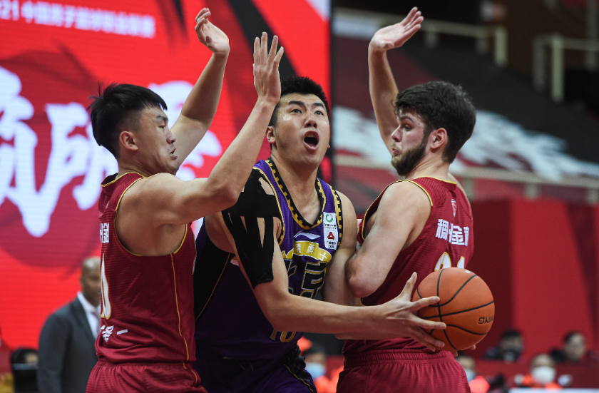 埃因霍温迎CBA常规赛关键赛；赛后完成体检；悬念犹存；身体对抗强度拉满的简单介绍-爱游戏体育app