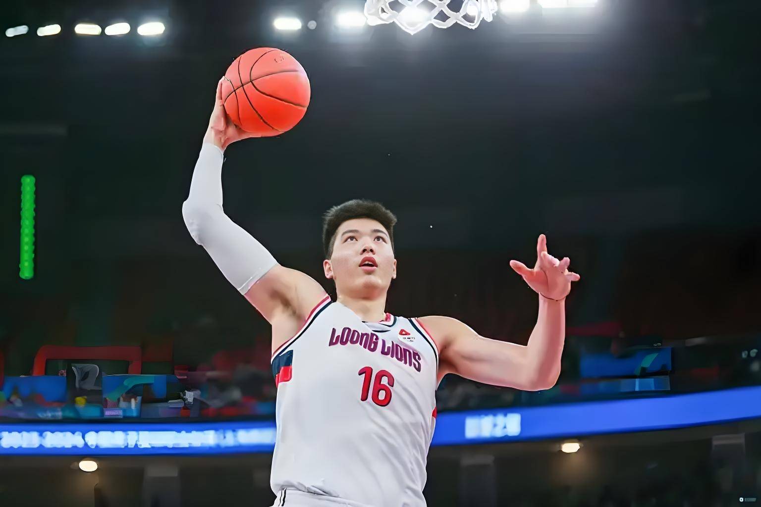 爱游戏体育娱乐 -关于冲刺阶段CBA常规赛传出新动向;上海久事豪取连胜;管理层表态:目标明确;赛季目标并未改变的信息